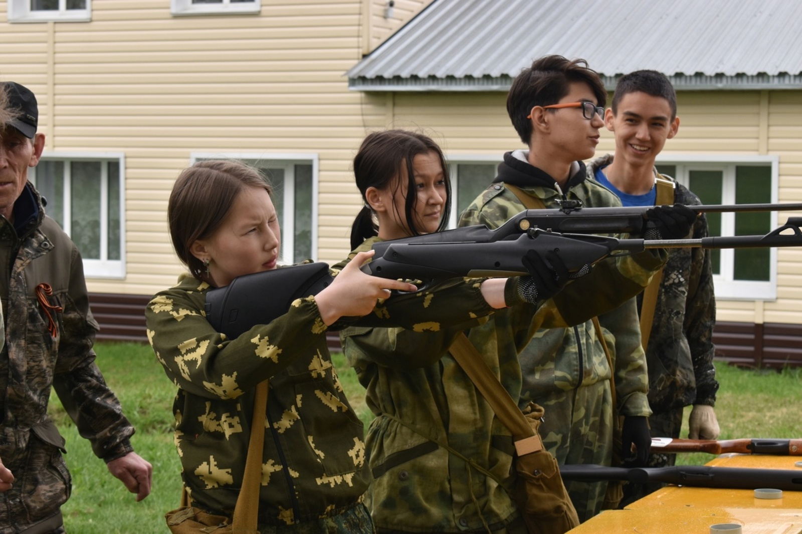 Среди юнармейцев  Мишкинского района прошла военно-спортивная игра "Зарница"