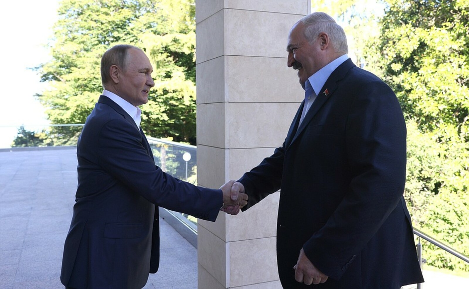 В. Путин провел встречу с Президентом Белоруссии Александром Лукашенко