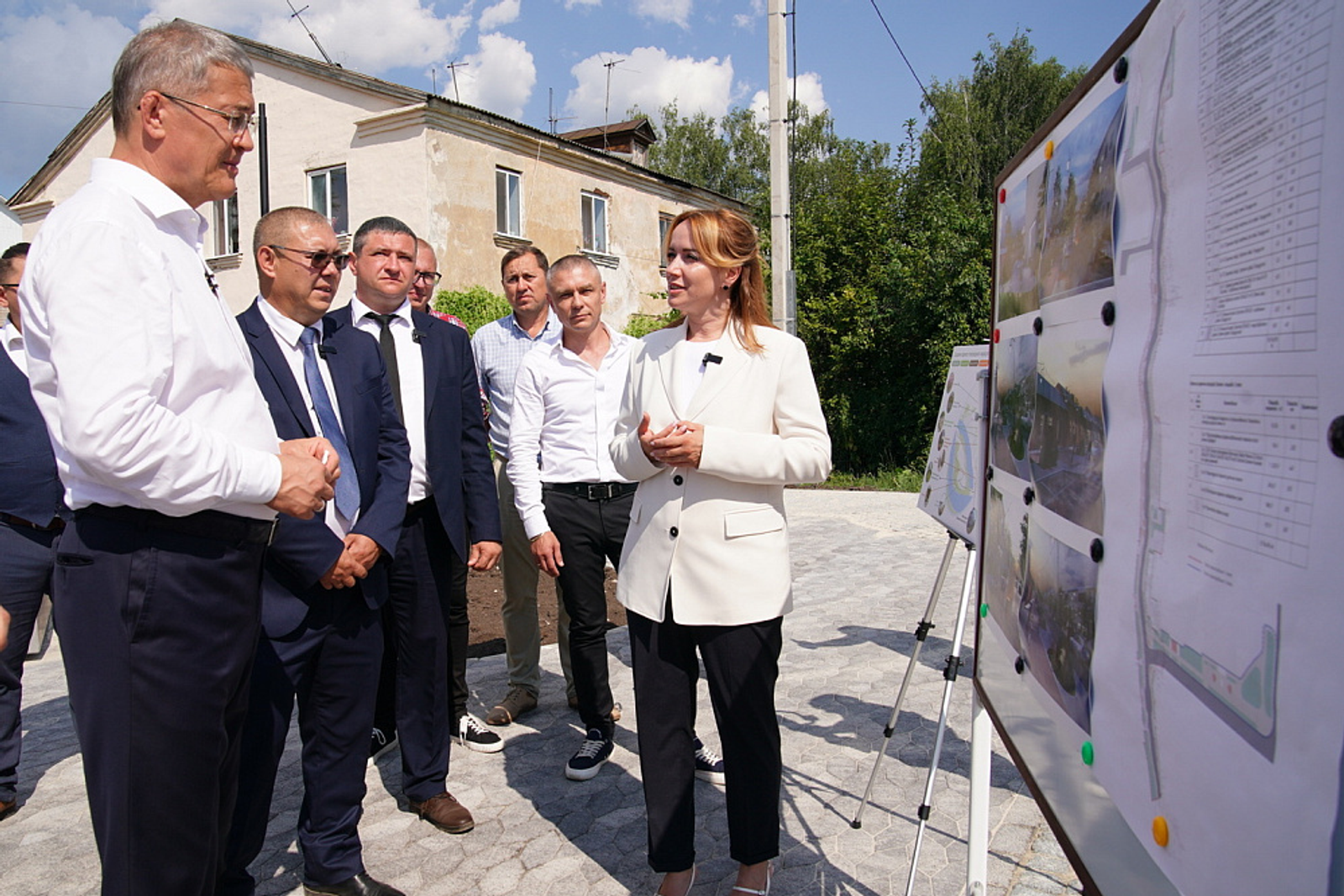 Радий Хабиров ознакомился с проектами благоустройства общественных пространств