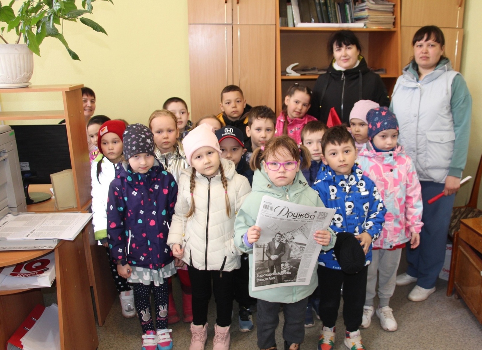 Воспитанники детского сада № 3 «Ласточка» села Мишкино совершили экскурсию в Мишкинский информационный центр