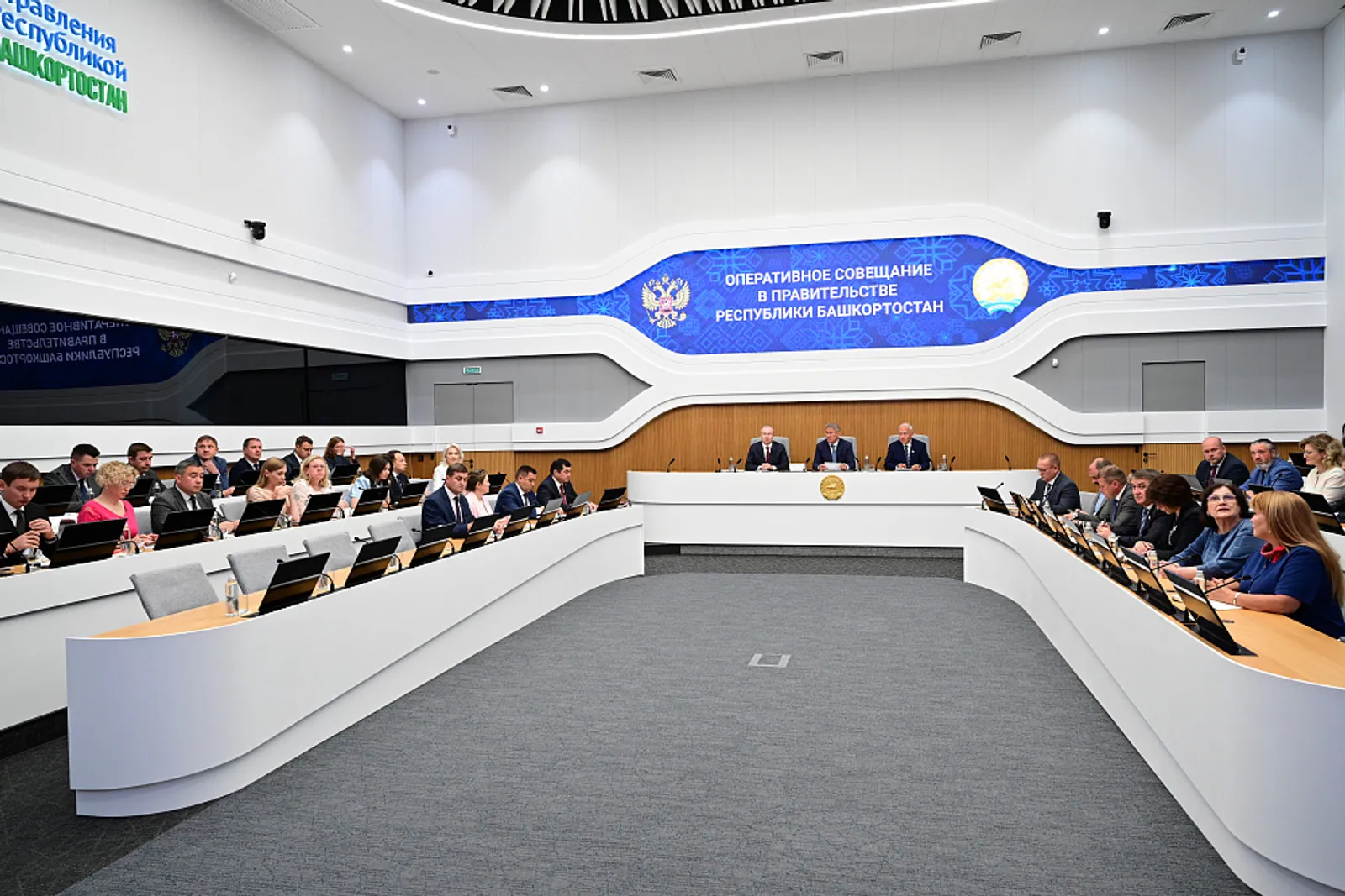 В 2025 году отремонтируют восемь зданий в шести учреждениях здравоохранения