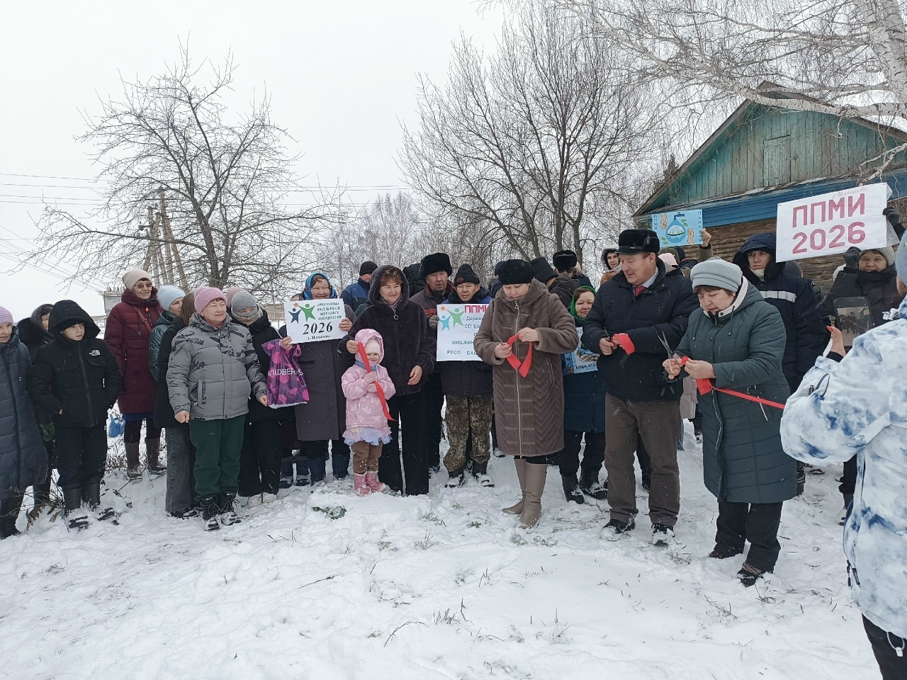 Иликовцы благоустраивают свой населенный пункт