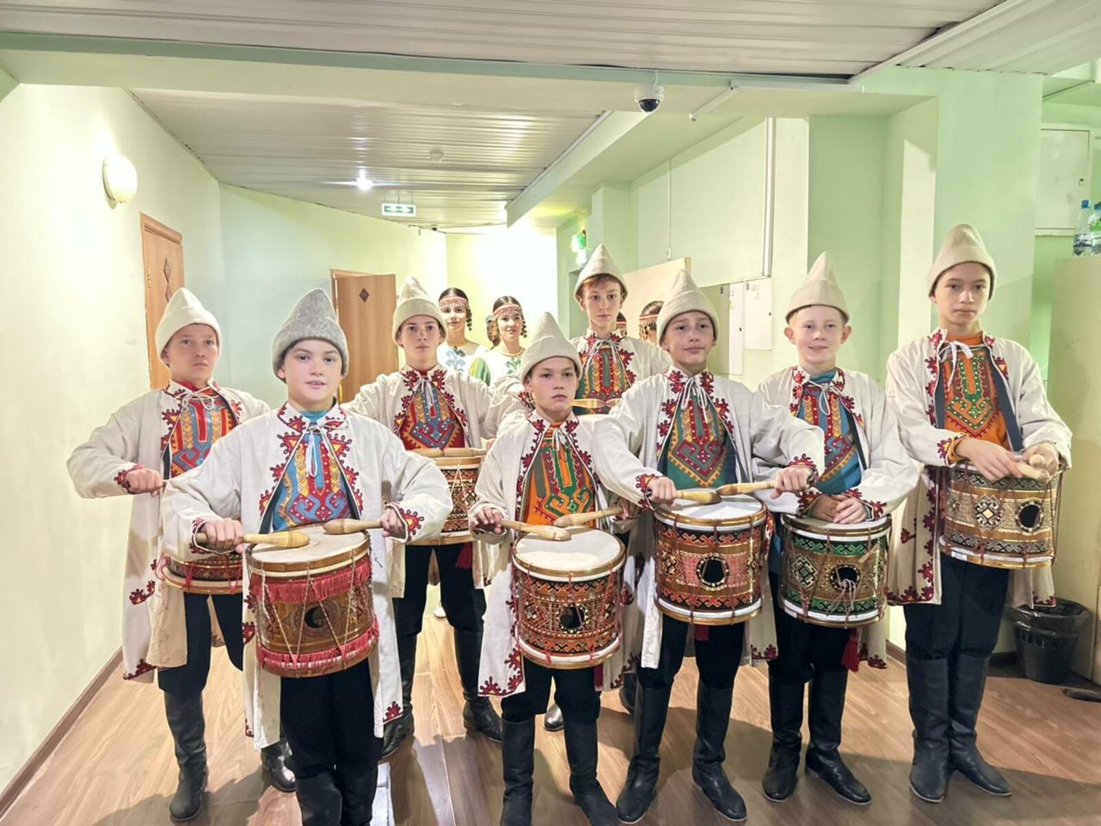 Дворец культуры - это не просто здание, это огромная и любящая семья