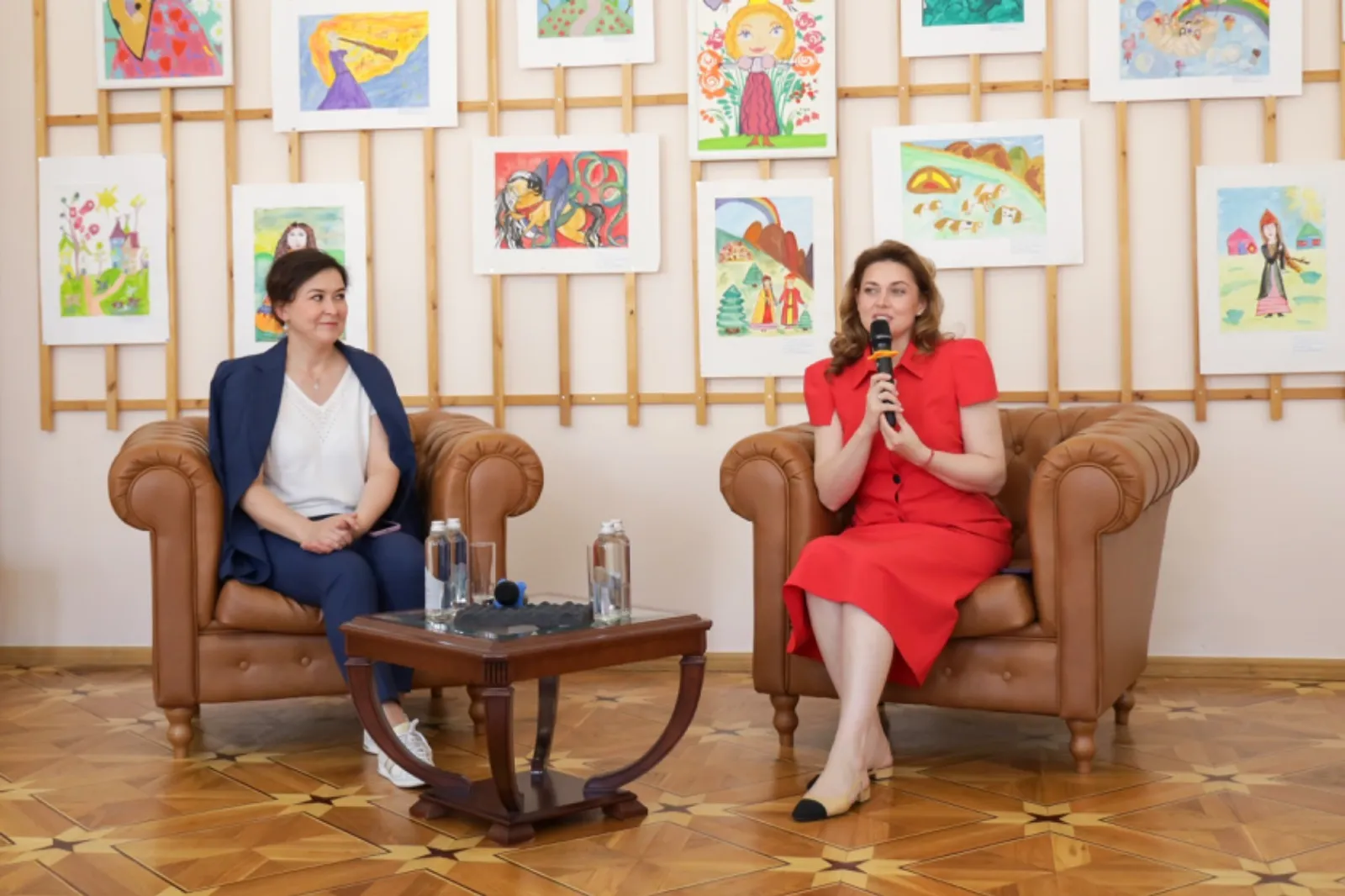 Каринэ Хабирова и Амина Шафикова встретились с одарёнными детьми в Уфе