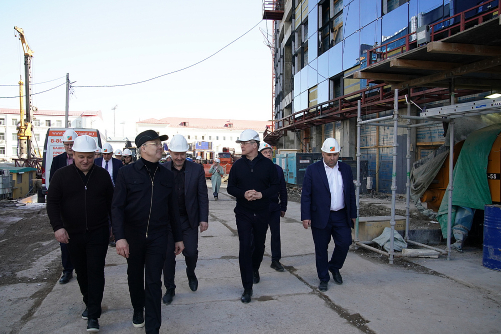 Радий Хабиров осмотрел стройплощадку Межвузовского студенческого кампуса