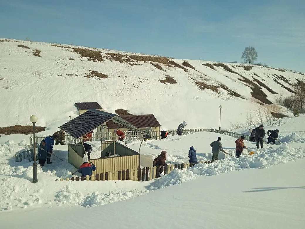 В Мишкинском районе начались  субботники