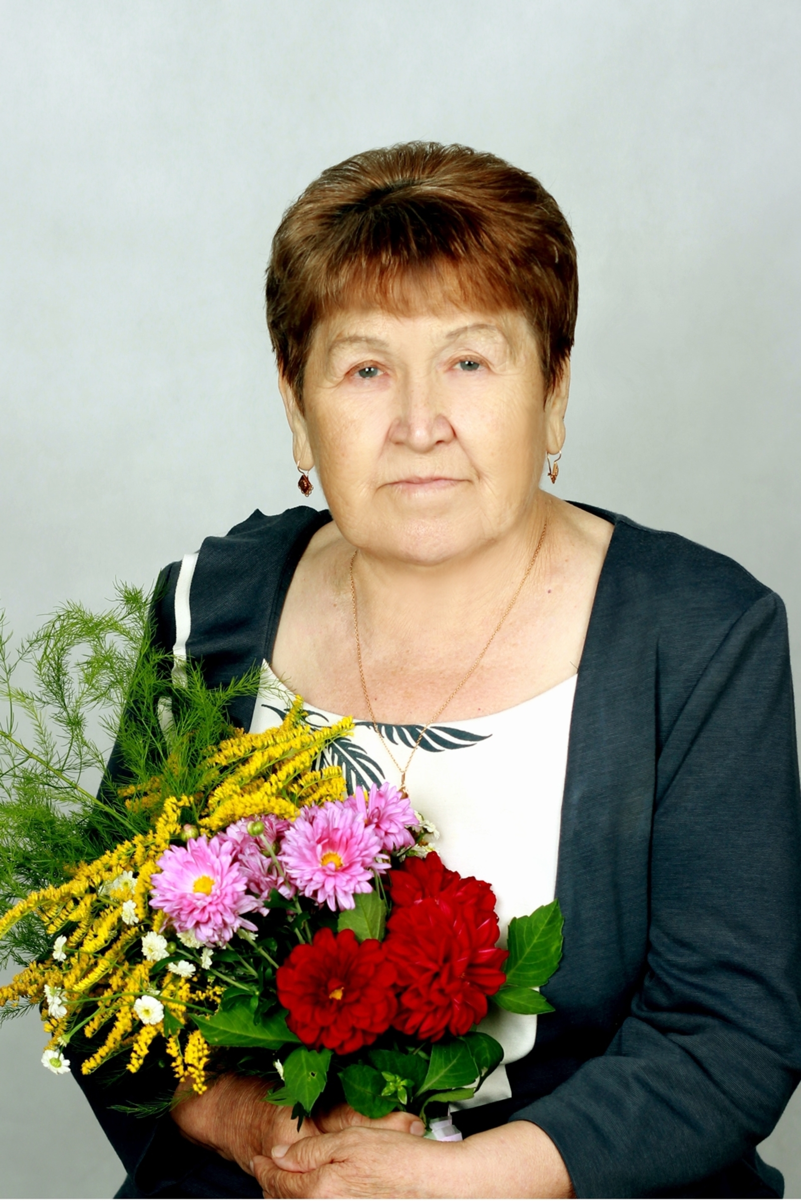 Ветеран педагогического труда Нина Зайнулина отмечает юбилей