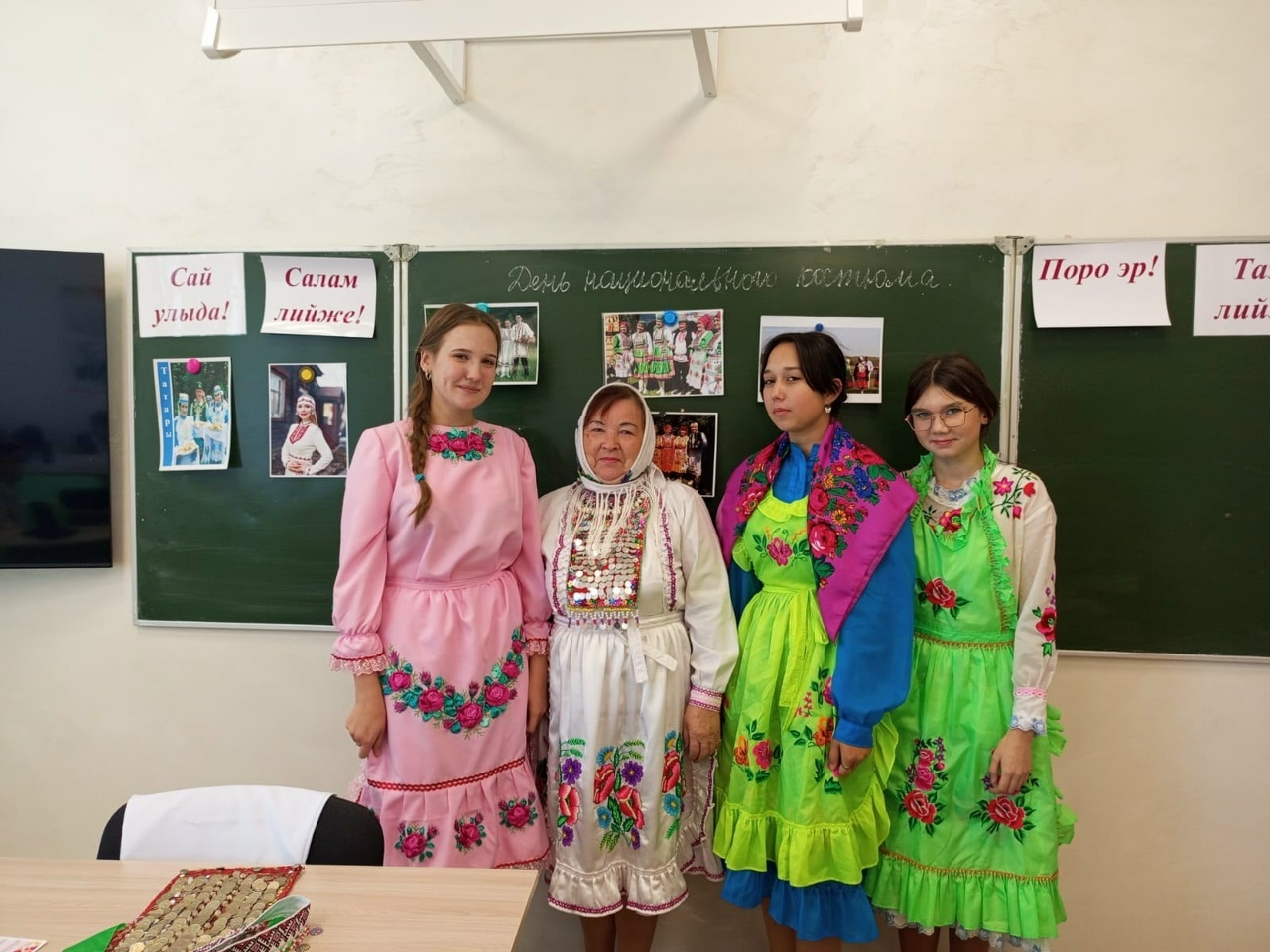 Мнение учителей-языковедов о сохранении родных языков