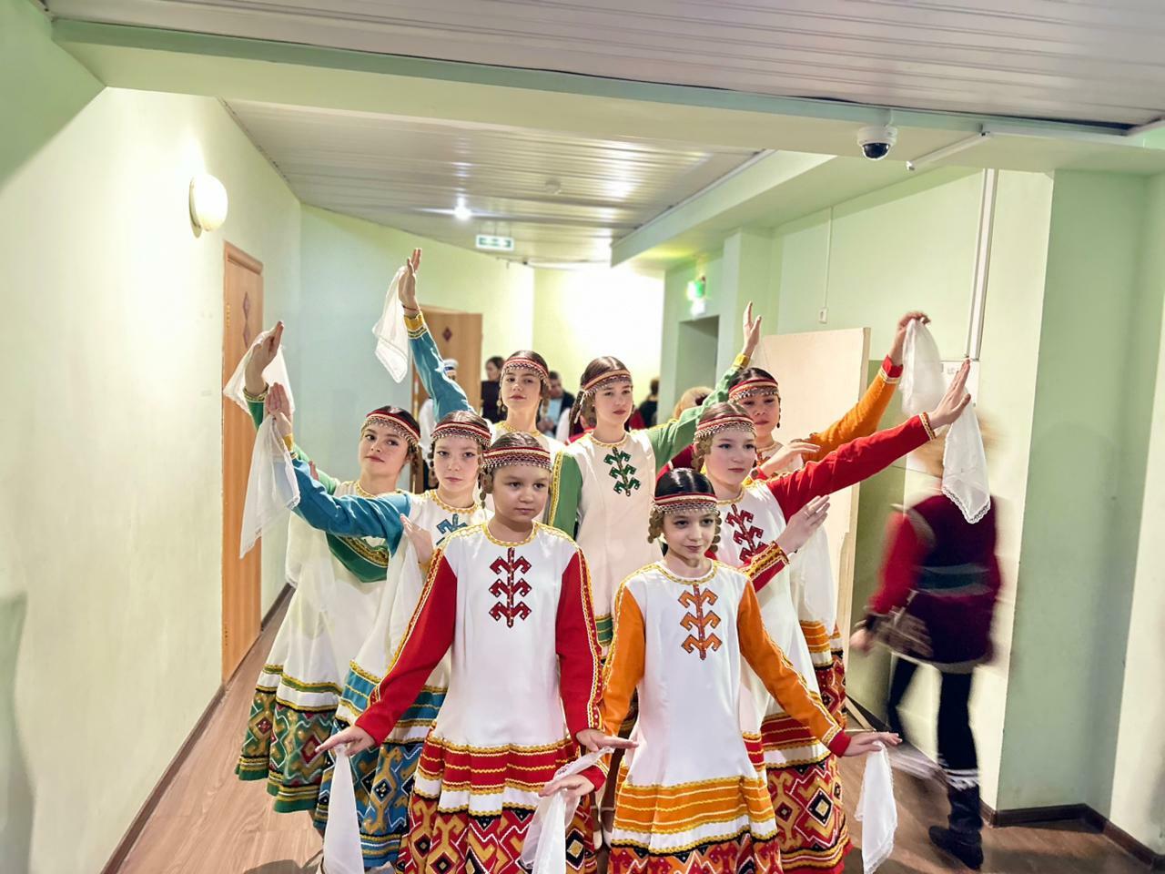 Дворец культуры - это не просто здание, это огромная и любящая семья