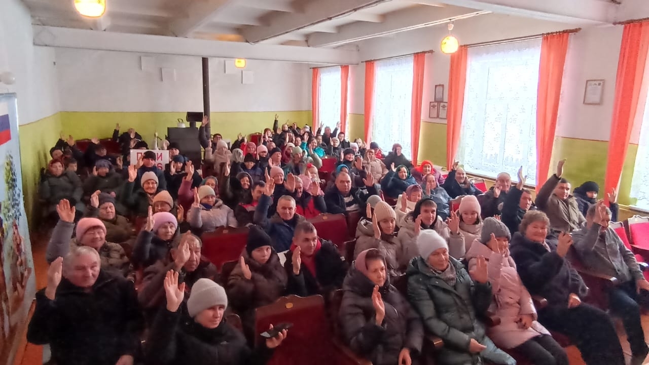 Иликовцы благоустраивают свой населенный пункт