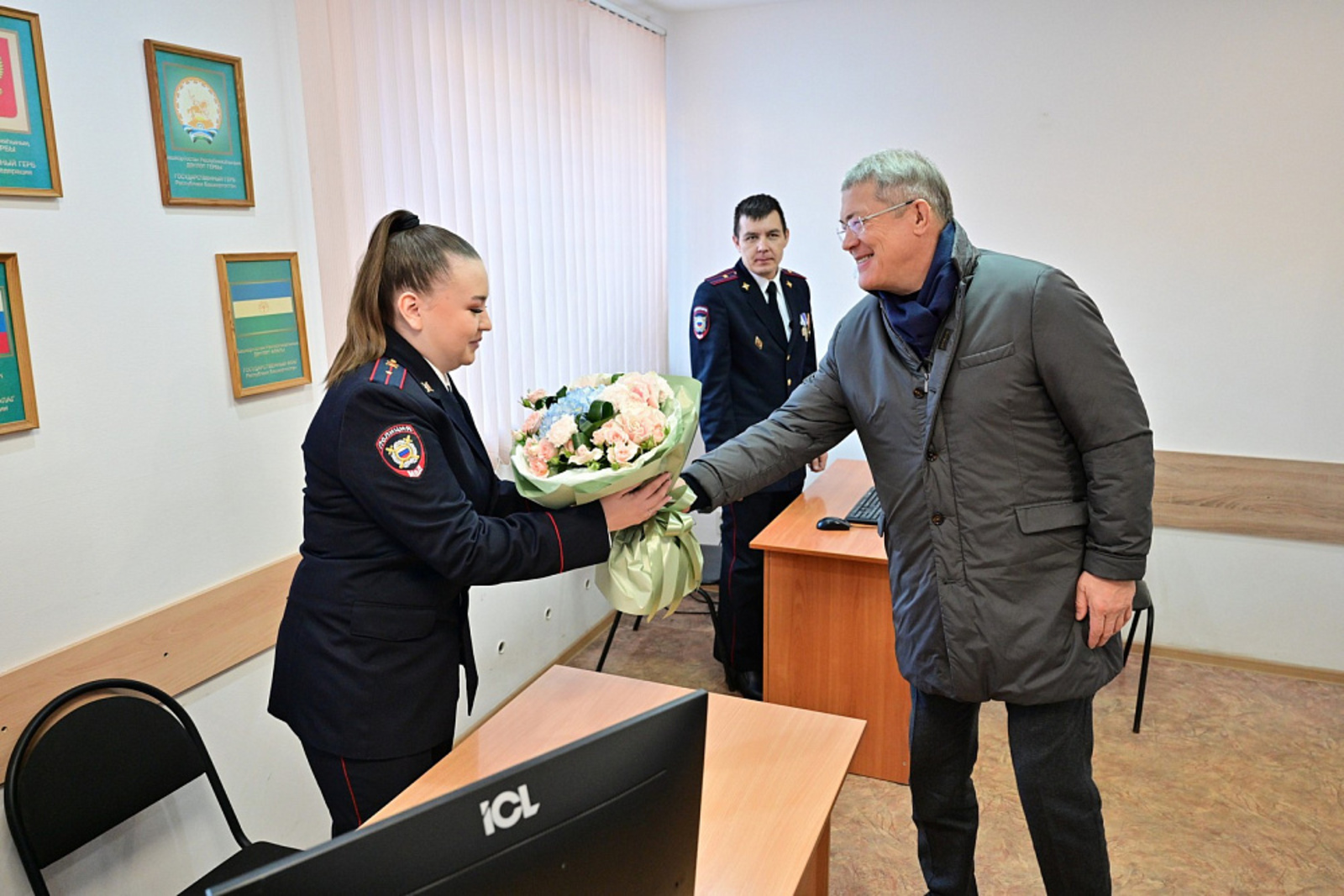 Радий Хабиров поздравил участковых уполномоченных полиции с праздником