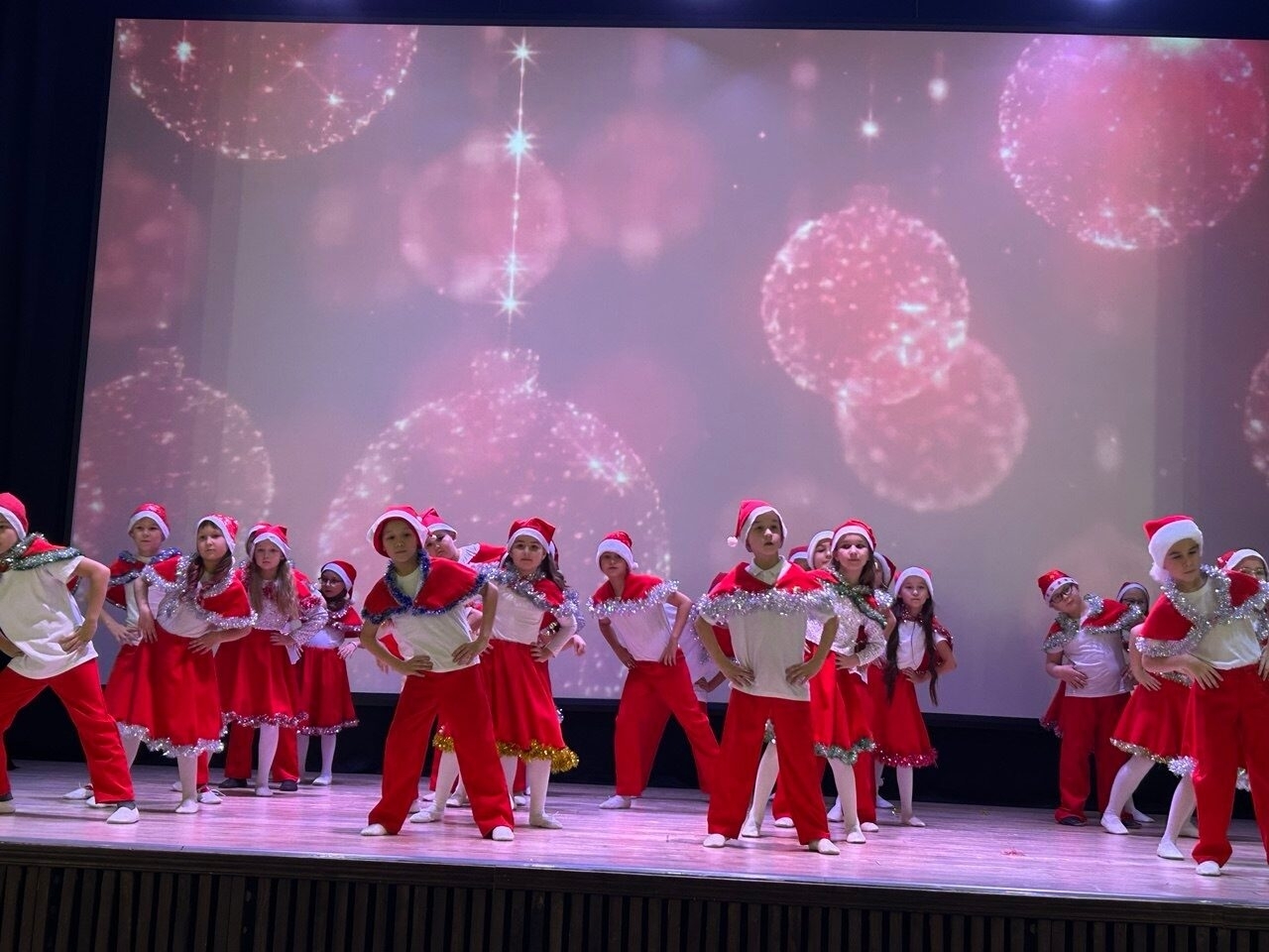 ДШИ села Мишкино провела благотворительный концерт в поддержку участников СВО