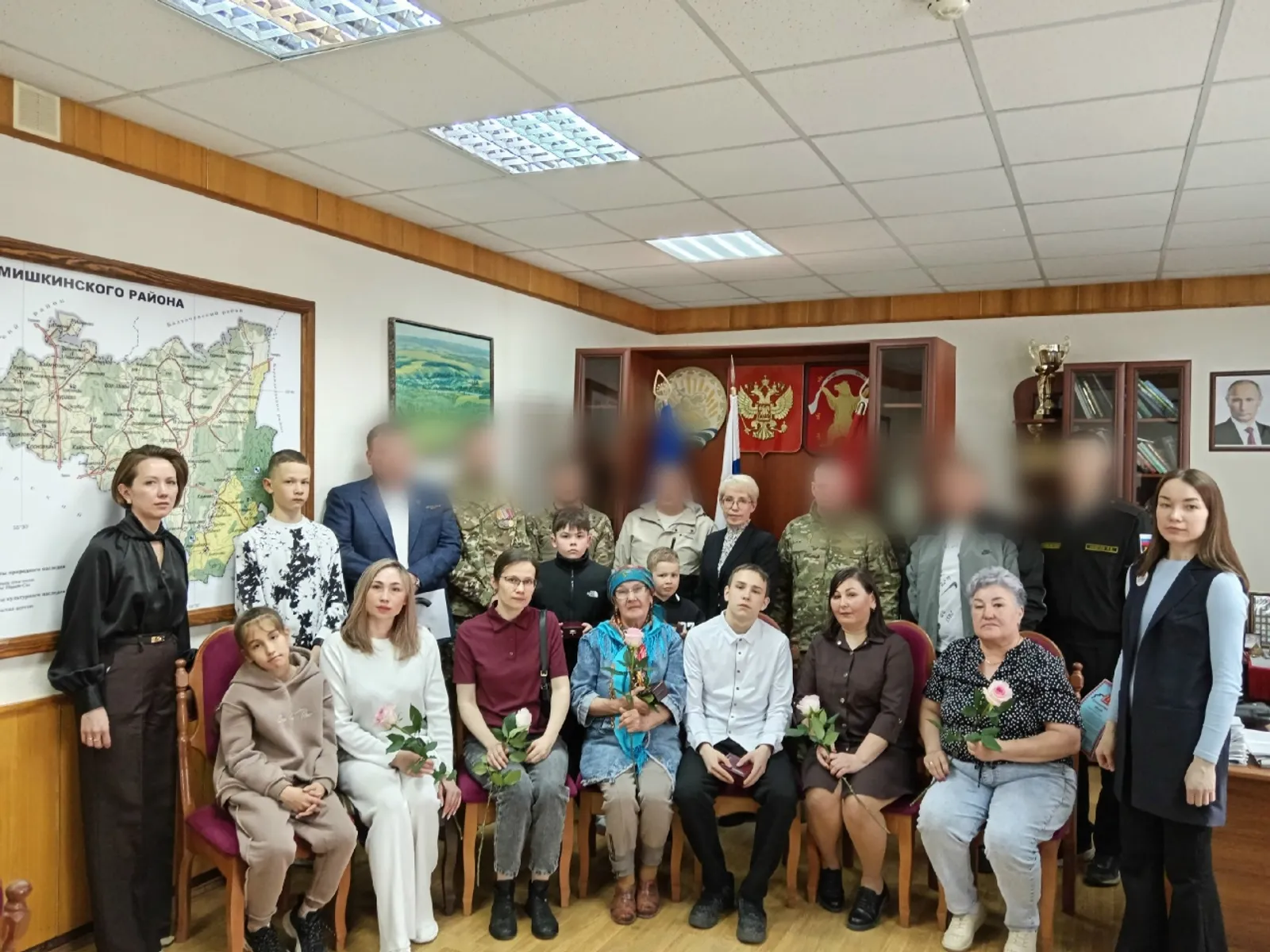 Состоялась встреча главы адм Мишкинского района с участниками СВО и семьями