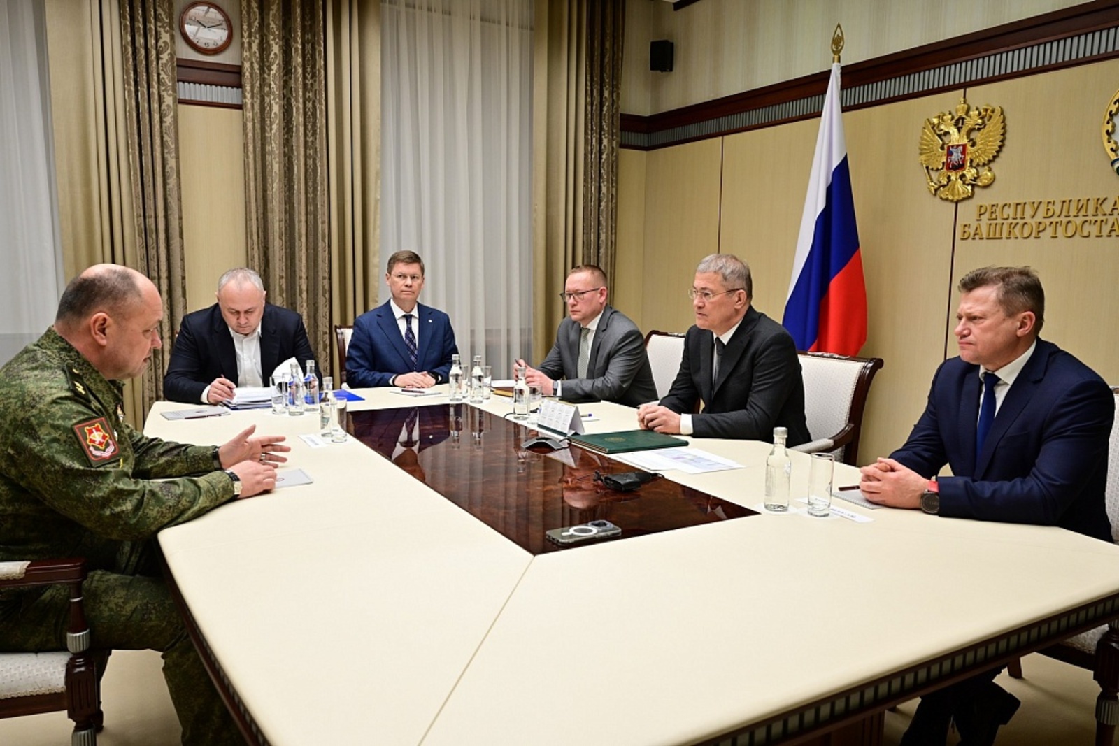 Встреча с врио командующего войсками ЦВО Дмитрием Овчаровым