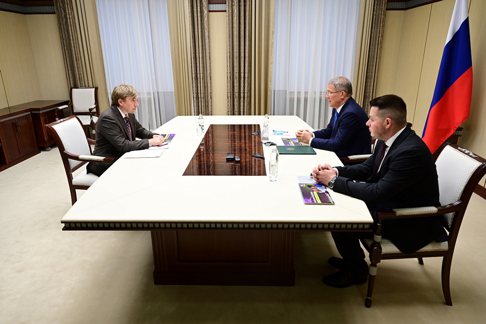 Рабочая встреча с руководителем Росмолодёжи Григорием Гуровым