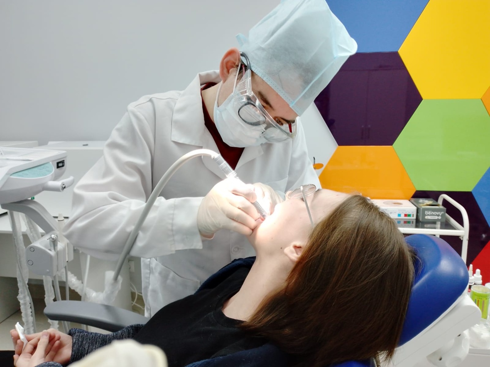 В школах райцентра успешно работают стоматологические кабинеты